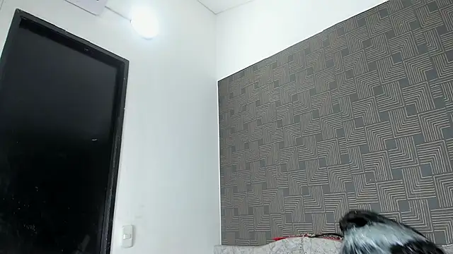 grace-3's cam snapshot