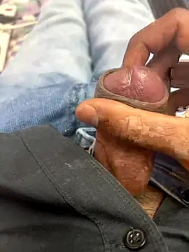 chocolate_boy45's cam snapshot