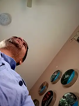 daddy_lip's cam snapshot