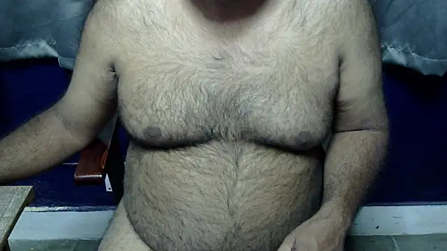 hairysubcub_70's cam snapshot