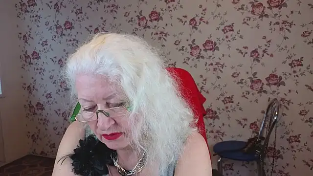 Maya_Mayflower's cam snapshot