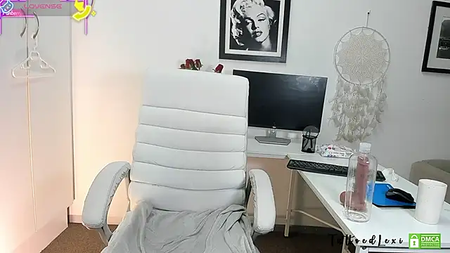 TattoedLexi_ live sex cam
