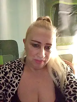 Esenia505's cam snapshot