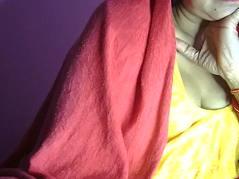 Pooja-suman's cam snapshot