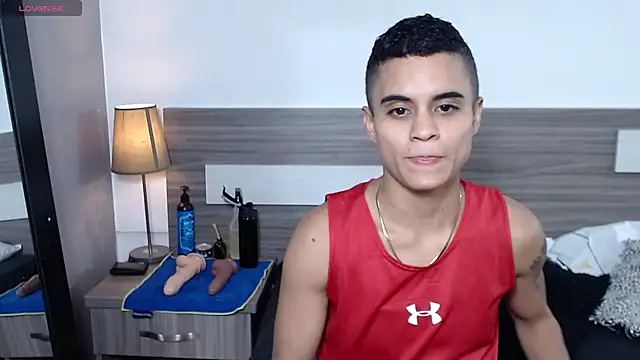 Liiamthompson's cam snapshot