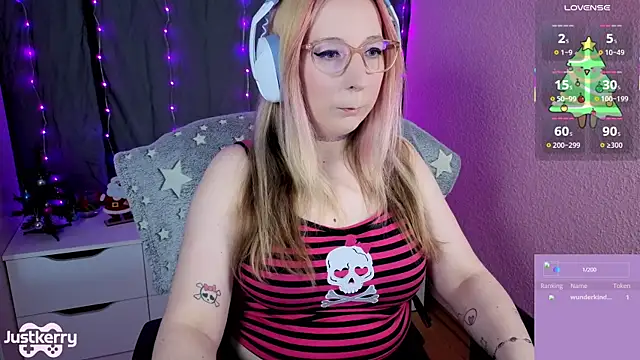 JustKerry's cam snapshot