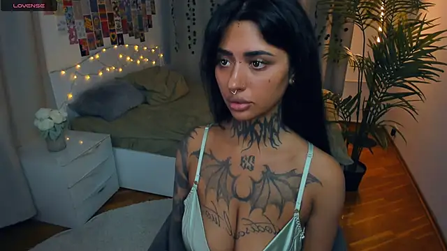 CharimgSabrina live sex cam