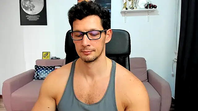 BrutusK08 live sex cam