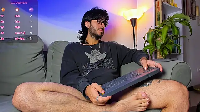 Ackerman_Eren_ live sex cam