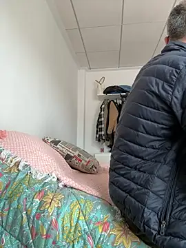 EmilioTaladdro live sex cam