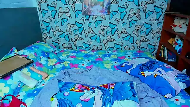 lucianaosorno25 live sex cam