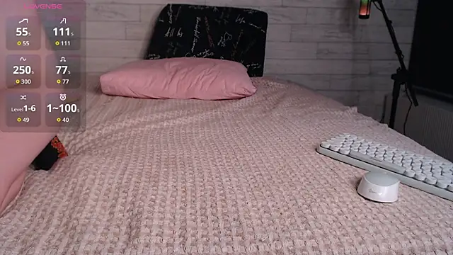 Dreamgirl77777 live sex cam