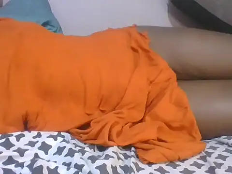 Nasty-Linda's cam snapshot