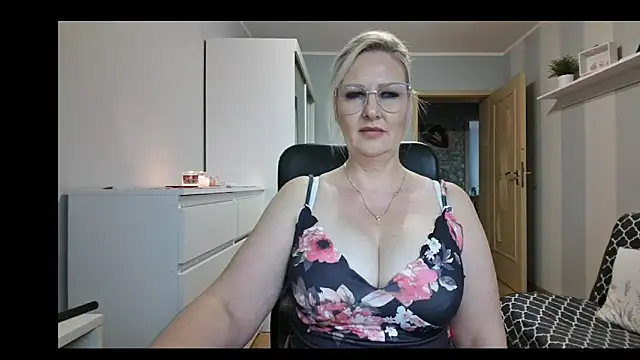 DianaLive live sex cam