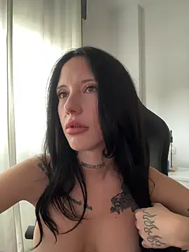 BellaGiaxx live sex cam