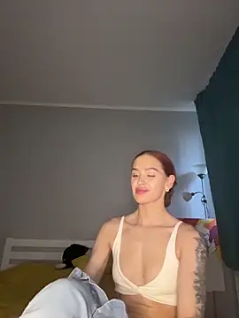 LittleFox___'s cam snapshot