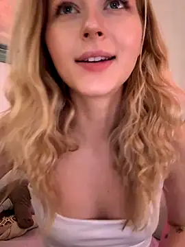 LunaRase's cam snapshot