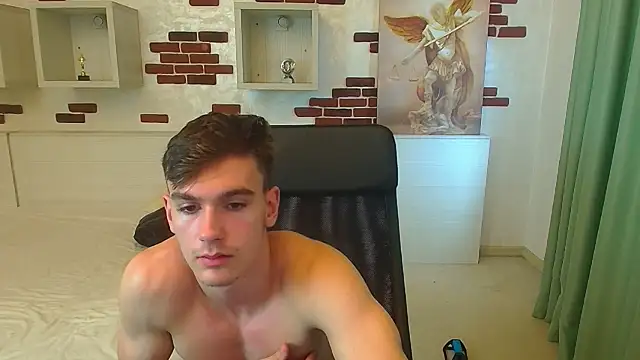 BradyFlint live sex cam