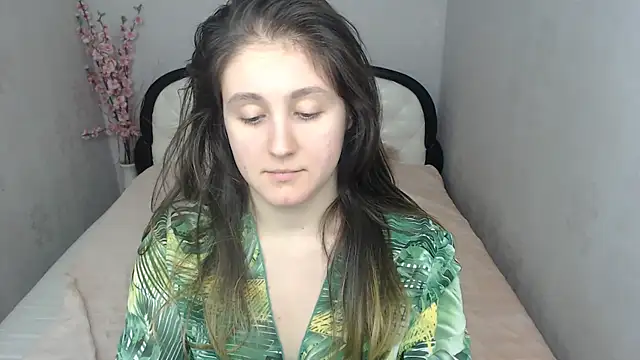 Holliy_Cooper's cam snapshot