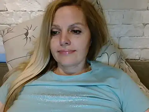 Angel_girllovemy's cam snapshot