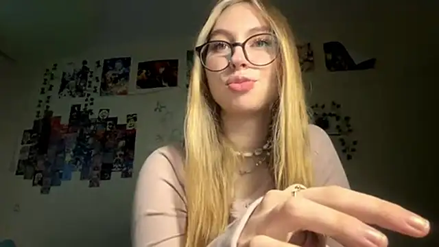 AmandaVyhnal's cam snapshot