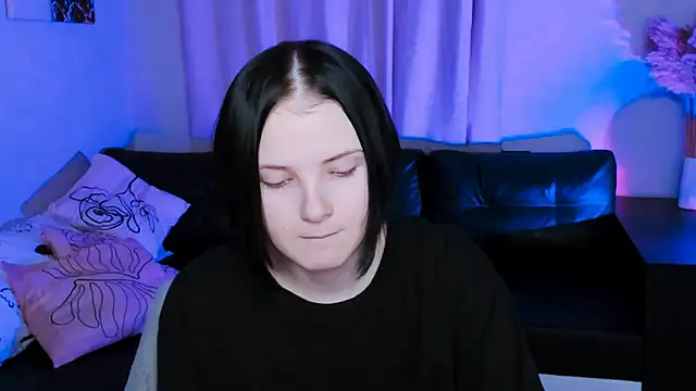 Leila_xxBaby's cam snapshot