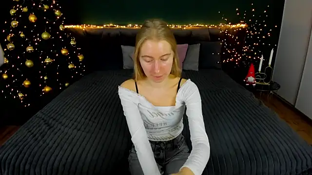 Alina_Blonde's cam snapshot