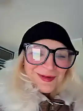 LunaXshade's cam snapshot