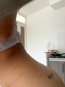 RedFox_Golden's cam snapshot