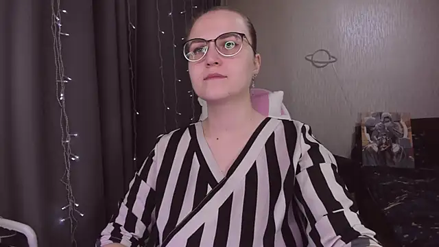 MissBrightShine's cam snapshot