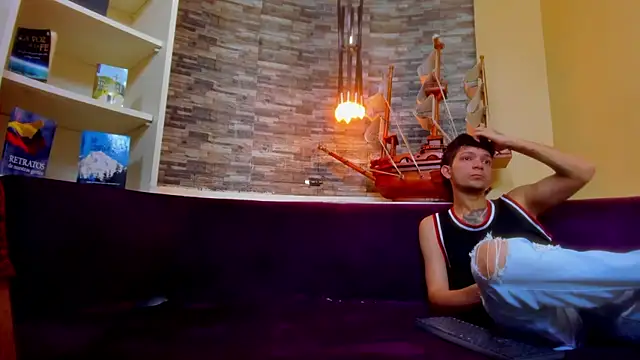 PoisonGuys live sex cam