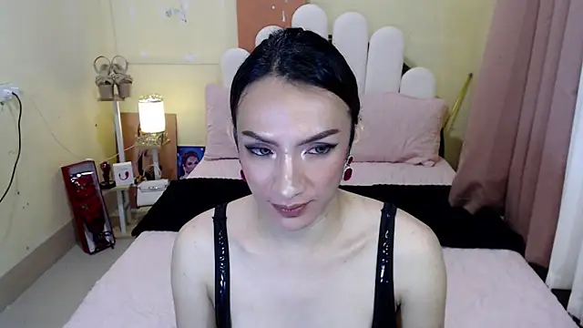 OliviaTheGreatCummer live sex cam