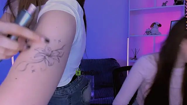 pure_radiance1's cam snapshot