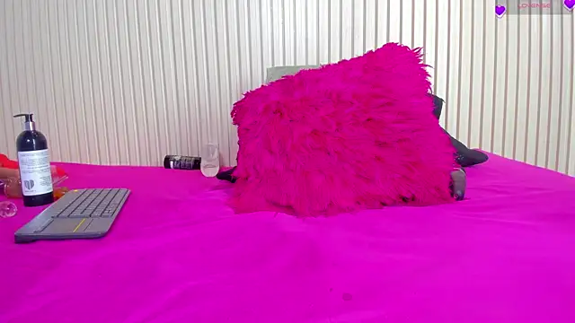 Aida-nicolle's cam snapshot