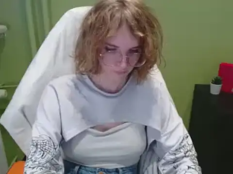 juicyPenny live sex cam