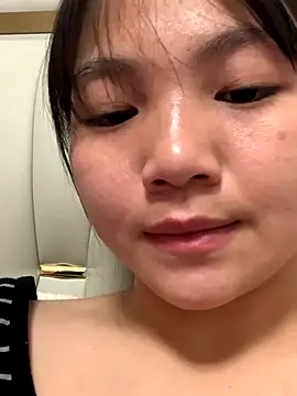 Emlyly-18's cam snapshot