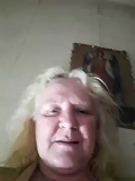 LoveCupid5451's cam snapshot