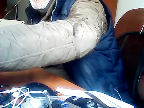 zormen355's cam snapshot