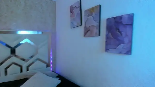 Venuss1_'s cam snapshot