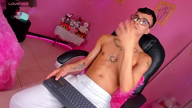 The_franka_boy's cam snapshot