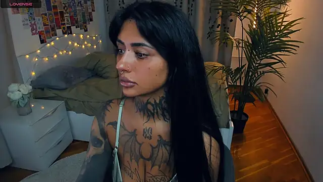 CharimgSabrina live sex cam