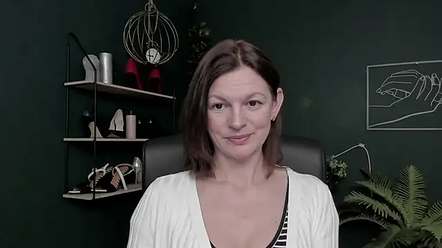 VivianWILD's cam snapshot