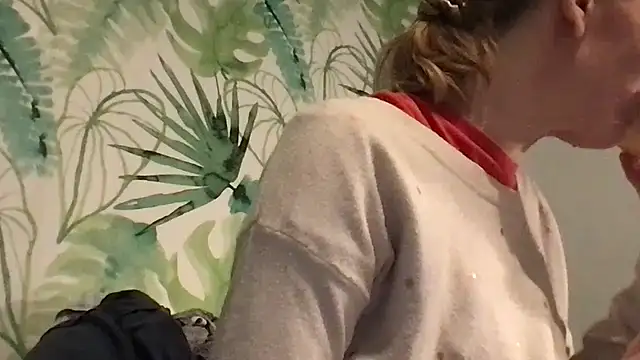 MeluaMauritius's cam snapshot