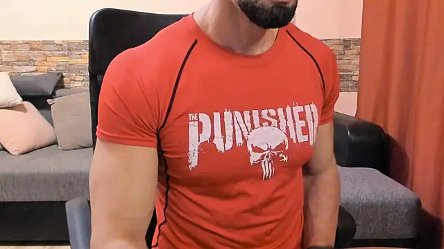 HotHunkTrainer's cam snapshot