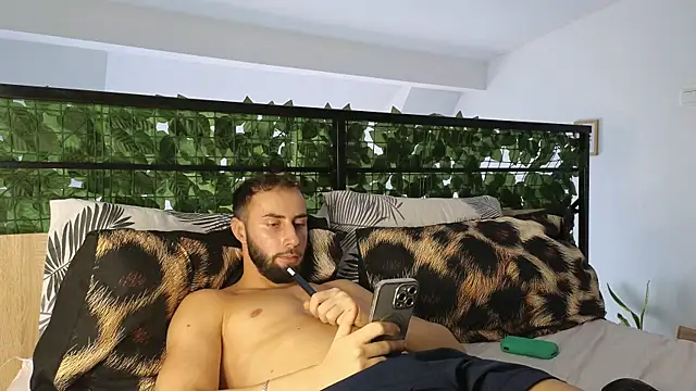 RyanStorm_'s cam snapshot