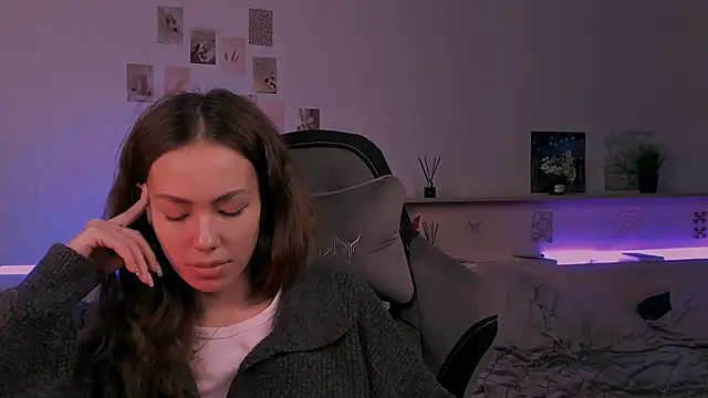 branchwithflowerss's cam snapshot