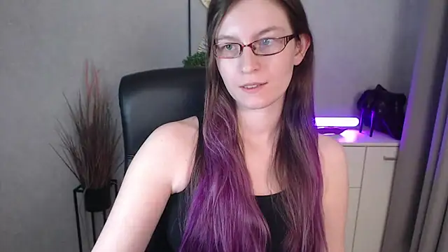 emmaxDelight's cam snapshot