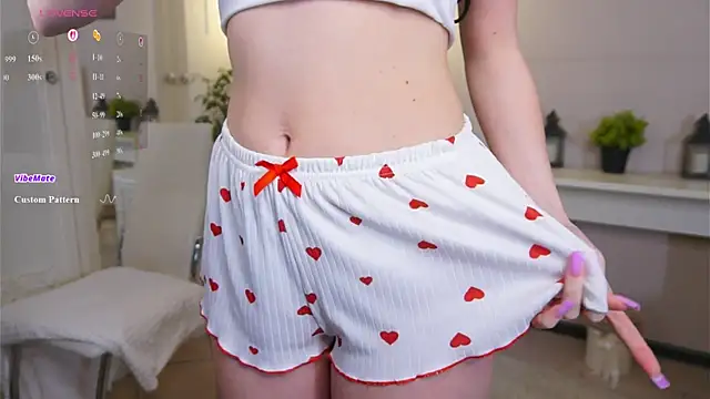 MayaHjelm's cam snapshot