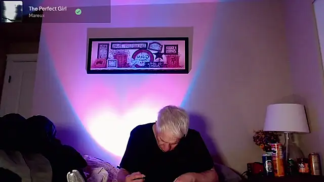 Snarfle82 live sex cam