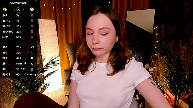 LanaBlu_'s cam snapshot